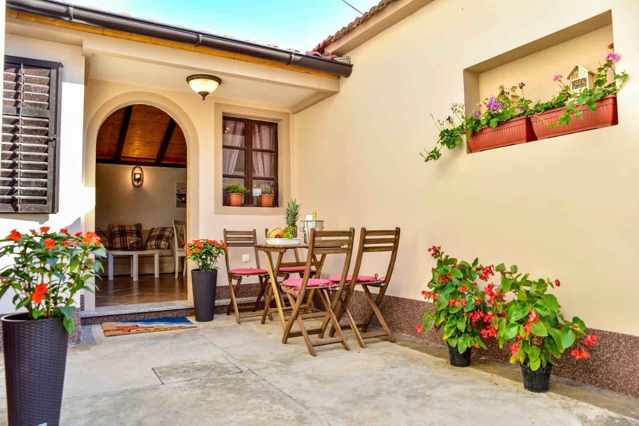 Apartman Mare Zadar Exteriör bild